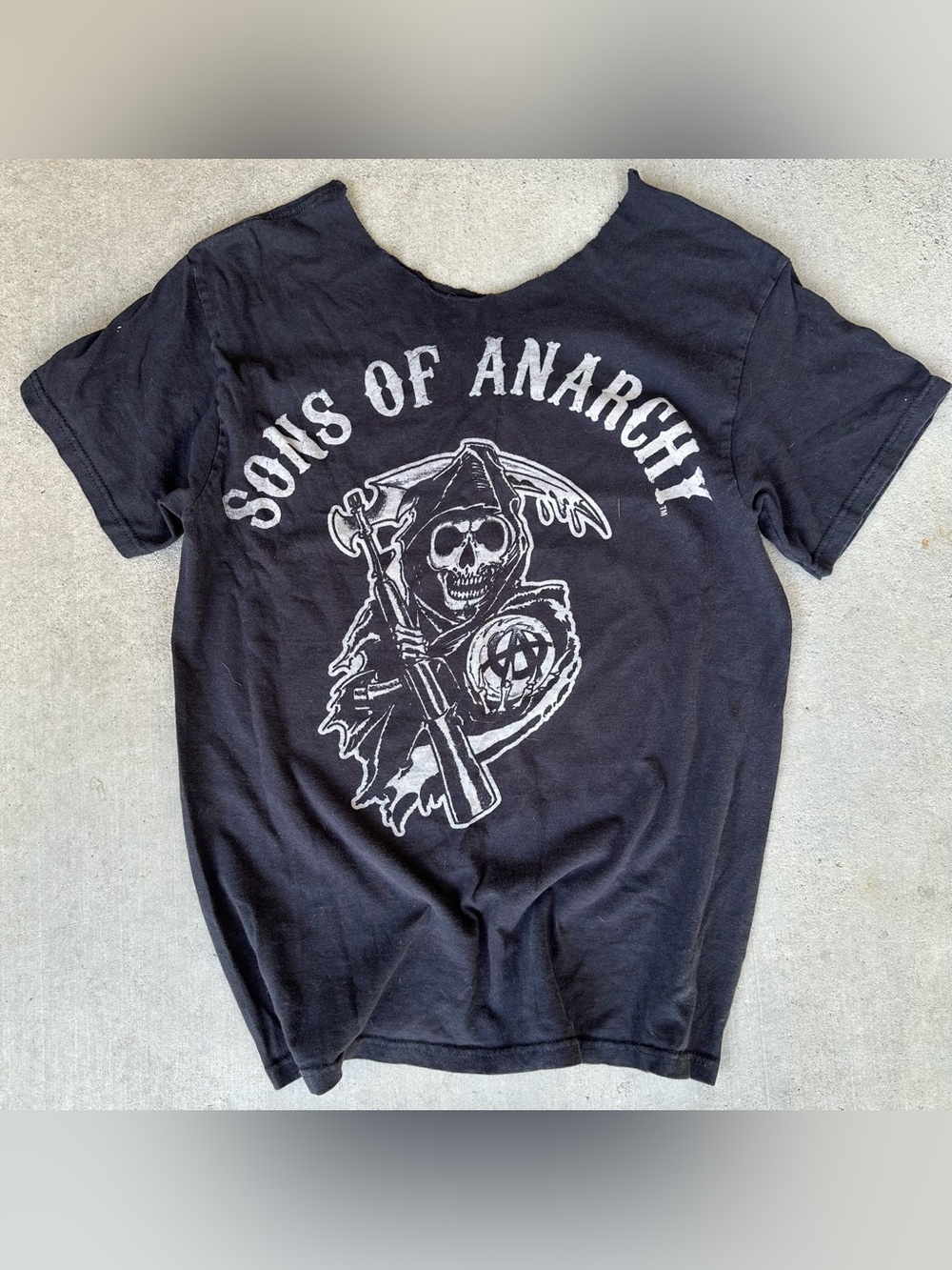 Women’s Sons Of Anarchy Scoop Neck Logo Shirt